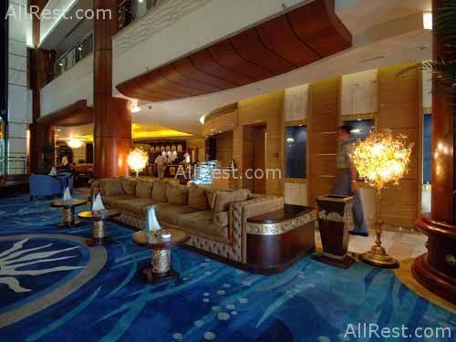 Dhow Palace Hotel 6